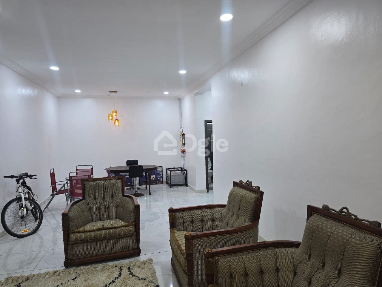 Fully Furnished and Serviced 2 Bedroom Flat