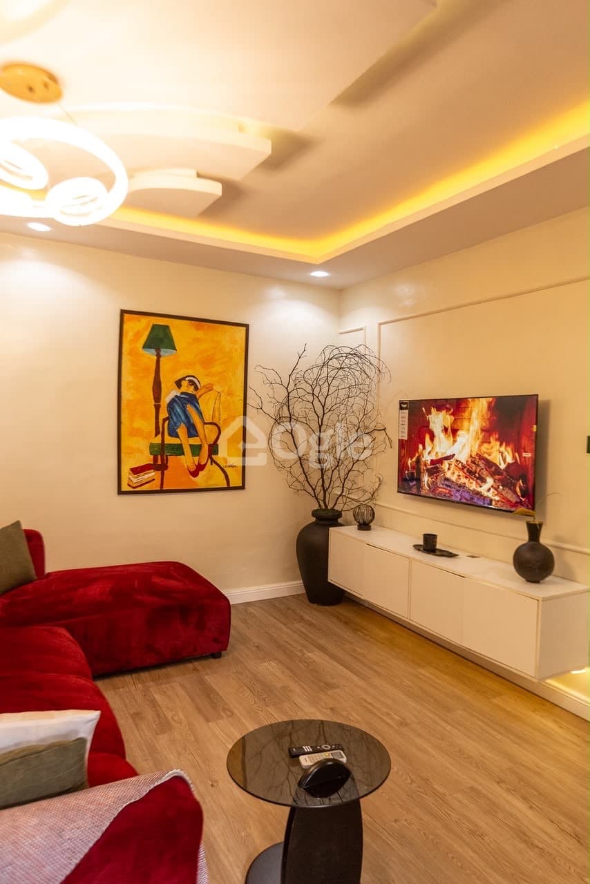 Available today — Modern 2 Bedroom Shortlet apartment with PS5
